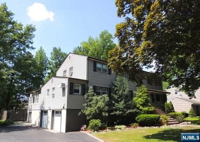 84 Colgate Avenue, Paramus, NJ 07652