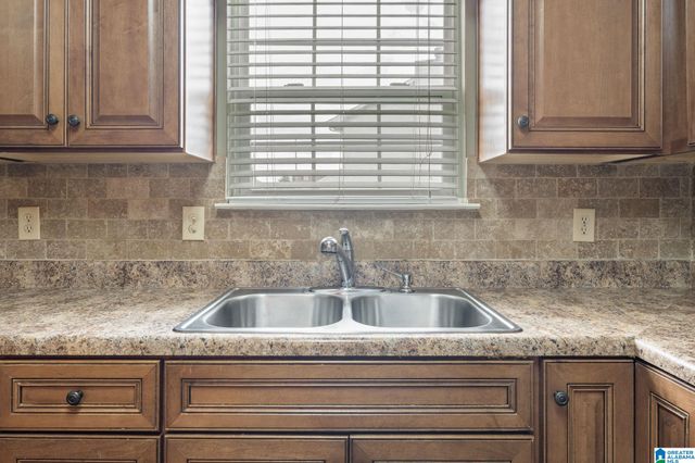 2013 LEOLA AVENUE, Birmingham, AL 35207
