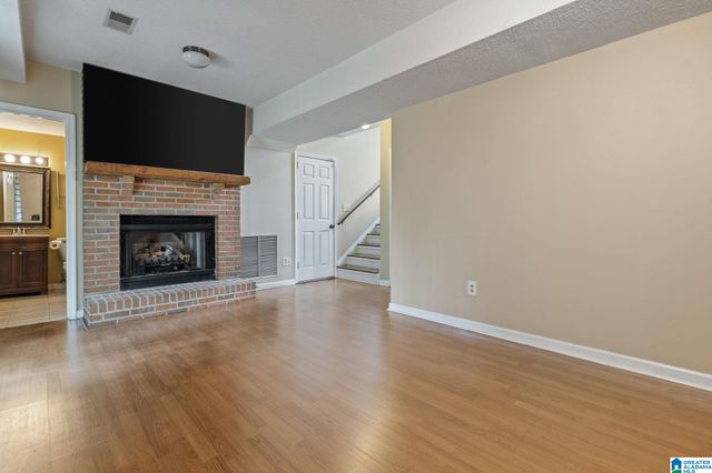 2013 LEOLA AVENUE, Birmingham, AL 35207