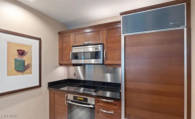 125 East Harmon Avenue 2921&2919, Las Vegas, NV 89109