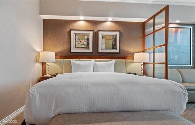 125 East Harmon Avenue 2921&2919, Las Vegas, NV 89109