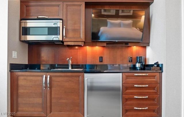 125 East Harmon Avenue 2921&2919, Las Vegas, NV 89109