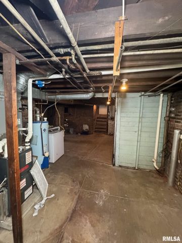 329 S PARK Avenue, Springfield, IL 62704