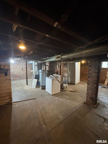329 S PARK Avenue, Springfield, IL 62704