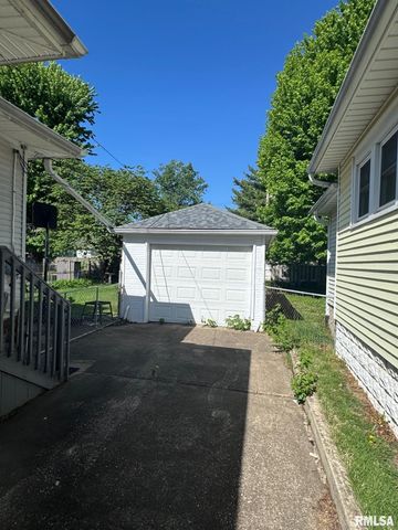 329 S PARK Avenue, Springfield, IL 62704
