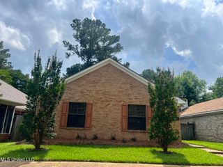 16 Ashland Avenue, Brandon, MS 39047