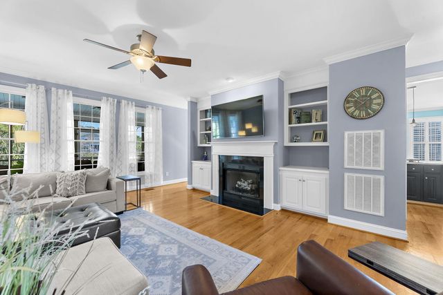 1823 Delacourt Avenue, Mount Pleasant, SC 29466