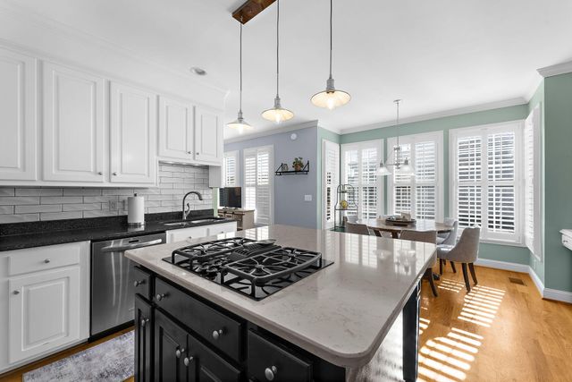 1823 Delacourt Avenue, Mount Pleasant, SC 29466