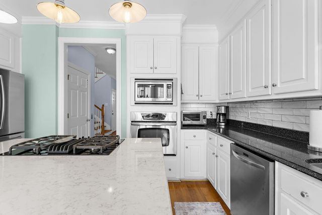 1823 Delacourt Avenue, Mount Pleasant, SC 29466