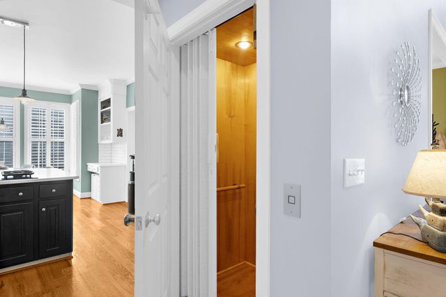 1823 Delacourt Avenue, Mount Pleasant, SC 29466