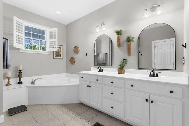 1823 Delacourt Avenue, Mount Pleasant, SC 29466