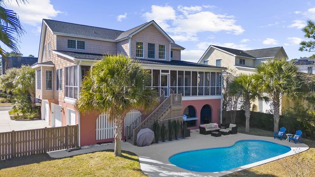 1823 Delacourt Avenue, Mount Pleasant, SC 29466