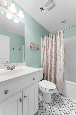 1823 Delacourt Avenue, Mount Pleasant, SC 29466