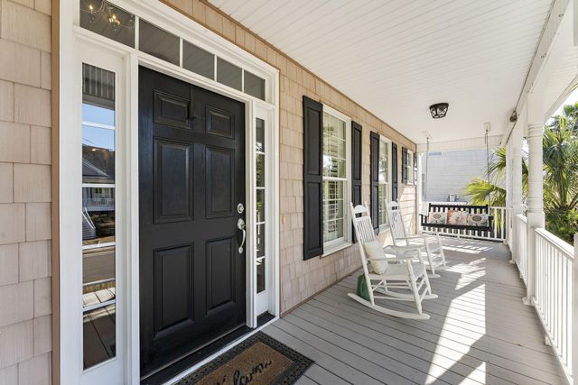 1823 Delacourt Avenue, Mount Pleasant, SC 29466