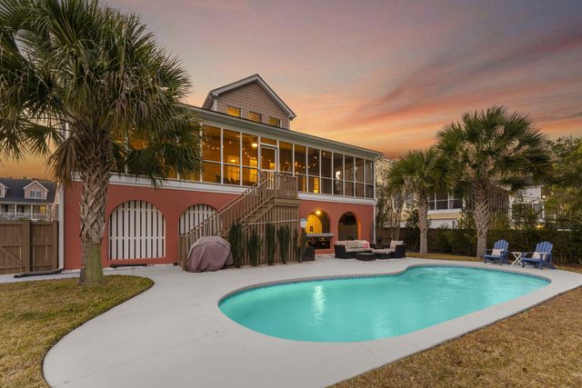 1823 Delacourt Avenue, Mount Pleasant, SC 29466