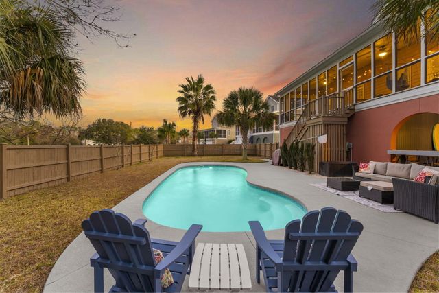 1823 Delacourt Avenue, Mount Pleasant, SC 29466