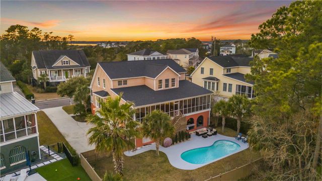 1823 Delacourt Avenue, Mount Pleasant, SC 29466