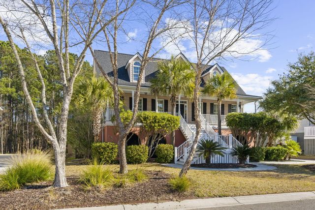 1823 Delacourt Avenue, Mount Pleasant, SC 29466