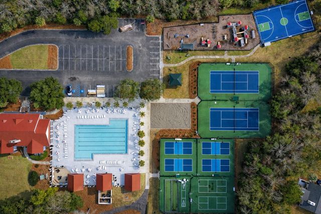 1823 Delacourt Avenue, Mount Pleasant, SC 29466