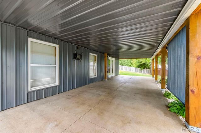 153 Prairie Bluffs Drive, Wentzville, MO 63385