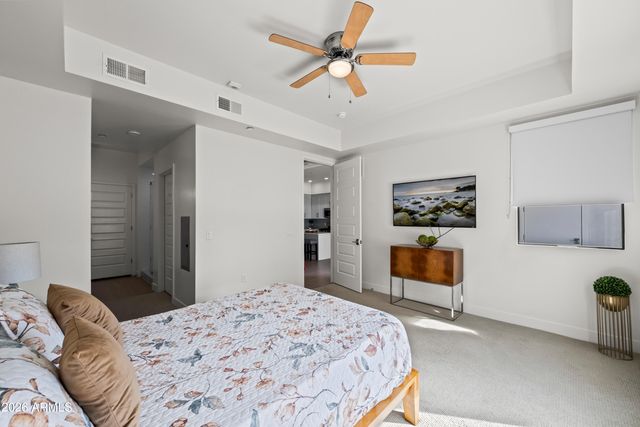 7300 E EARLL Drive 1022, Scottsdale, AZ 85251