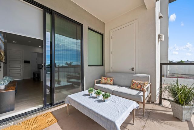 7300 E EARLL Drive 1022, Scottsdale, AZ 85251