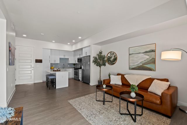 7300 E EARLL Drive 1022, Scottsdale, AZ 85251