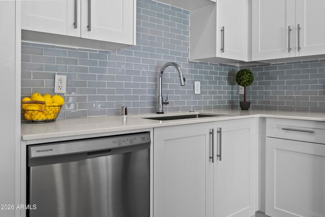 7300 E EARLL Drive 1022, Scottsdale, AZ 85251