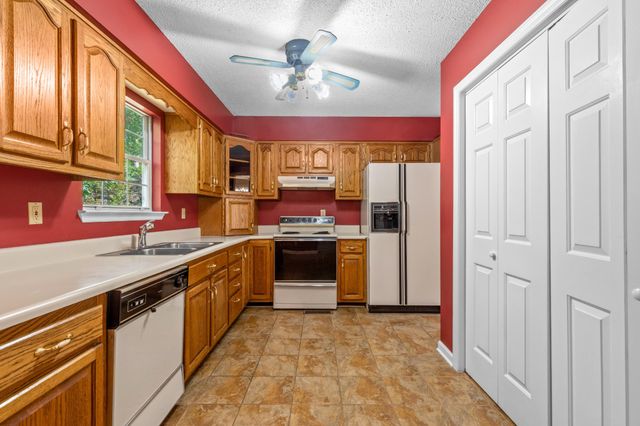 2414 W Wind Drive, Soddy Daisy, TN 37379