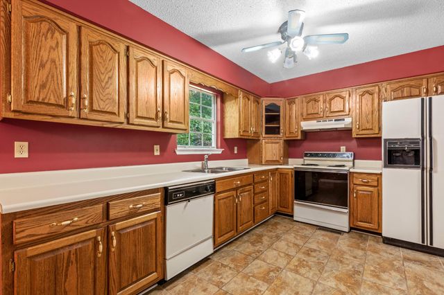 2414 W Wind Drive, Soddy Daisy, TN 37379