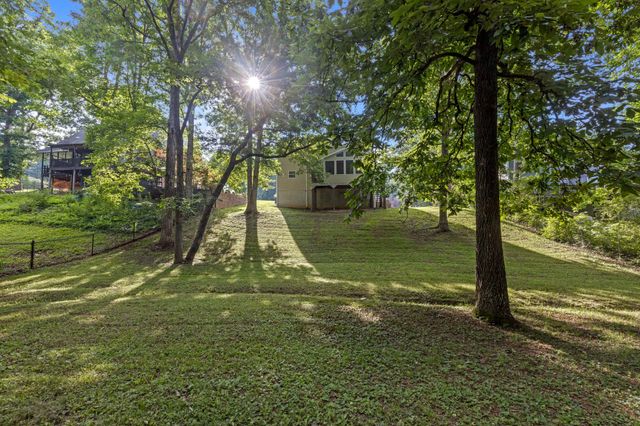 2414 W Wind Drive, Soddy Daisy, TN 37379