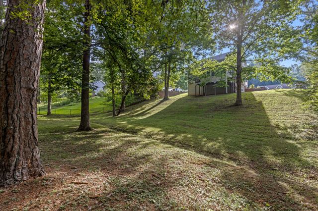 2414 W Wind Drive, Soddy Daisy, TN 37379