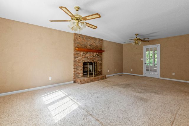 2414 W Wind Drive, Soddy Daisy, TN 37379