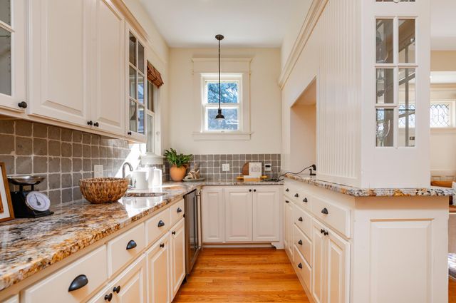 761 Lincoln Avenue, Saint Paul, MN 55105