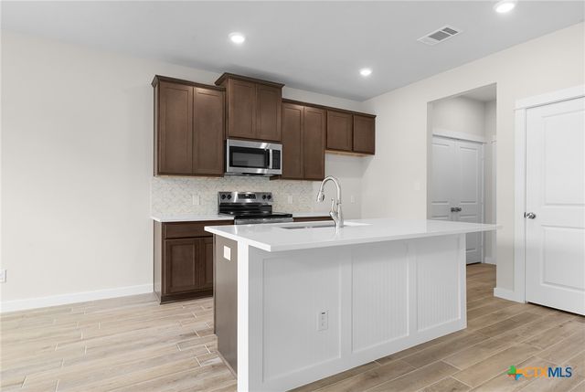 1029 Tabernacle Street, Seguin, TX 78155