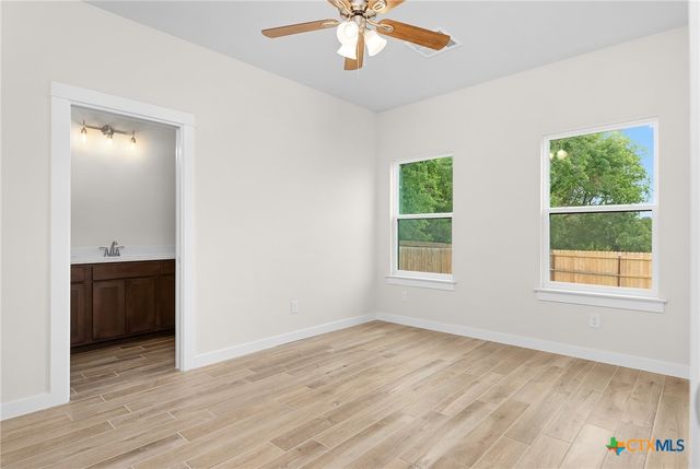 1029 Tabernacle Street, Seguin, TX 78155