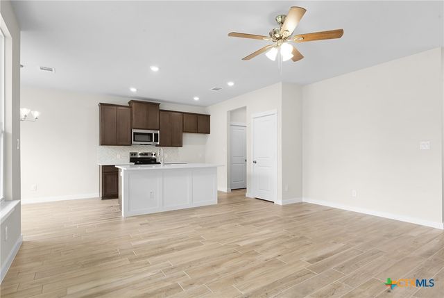 1029 Tabernacle Street, Seguin, TX 78155