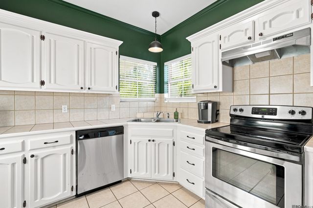 10225 Carter Hills Ave, Denham Springs, LA 70726