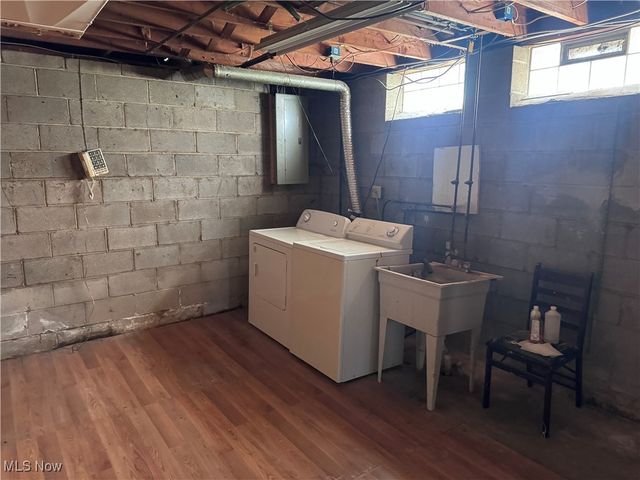 1025 Timothy Lane, Cleveland, OH 44109