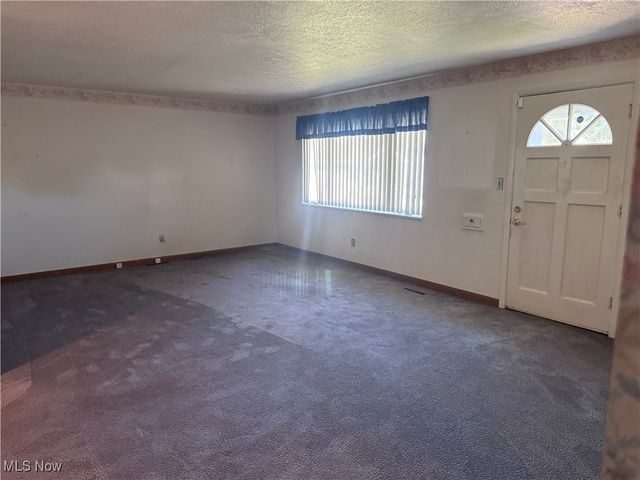 1025 Timothy Lane, Cleveland, OH 44109