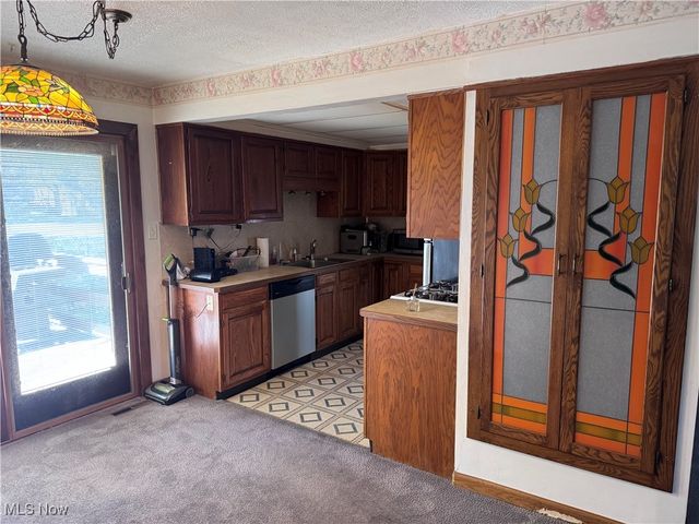 1025 Timothy Lane, Cleveland, OH 44109