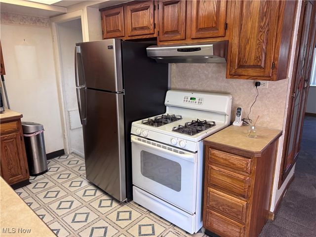 1025 Timothy Lane, Cleveland, OH 44109