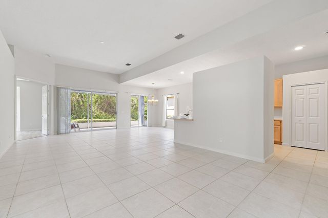 1327 NW Mossy Oak Way, Jensen Beach, FL 34957