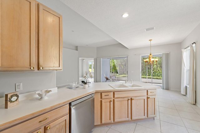 1327 NW Mossy Oak Way, Jensen Beach, FL 34957