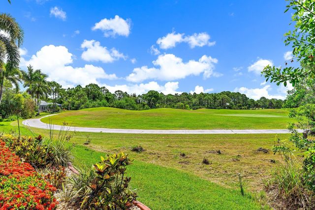 1327 NW Mossy Oak Way, Jensen Beach, FL 34957