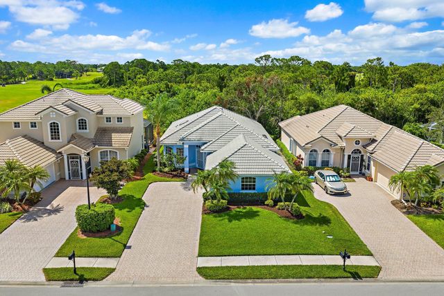 1327 NW Mossy Oak Way, Jensen Beach, FL 34957