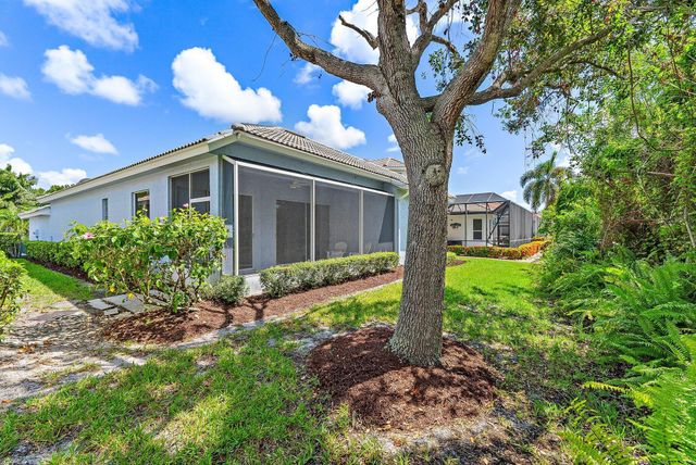 1327 NW Mossy Oak Way, Jensen Beach, FL 34957