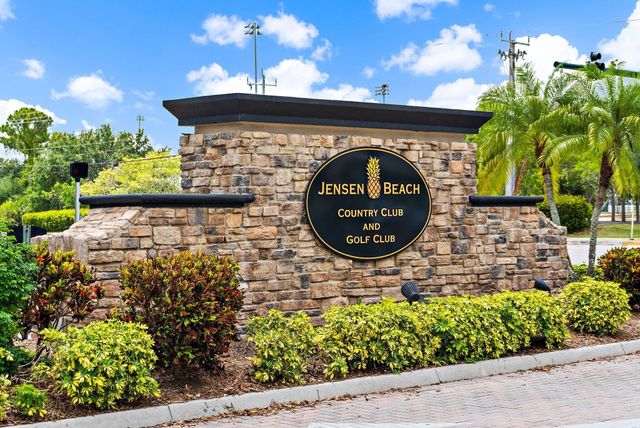 1327 NW Mossy Oak Way, Jensen Beach, FL 34957