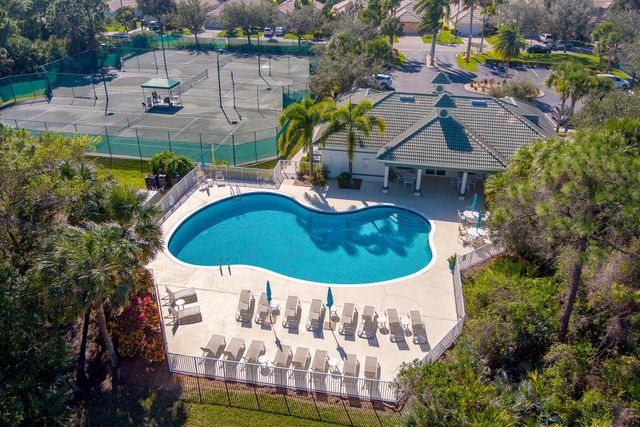 1327 NW Mossy Oak Way, Jensen Beach, FL 34957