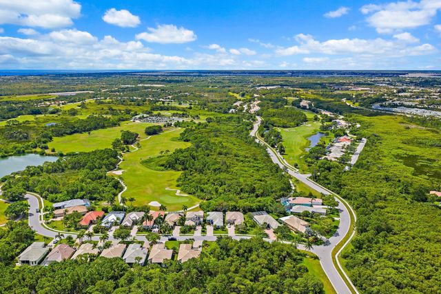 1327 NW Mossy Oak Way, Jensen Beach, FL 34957